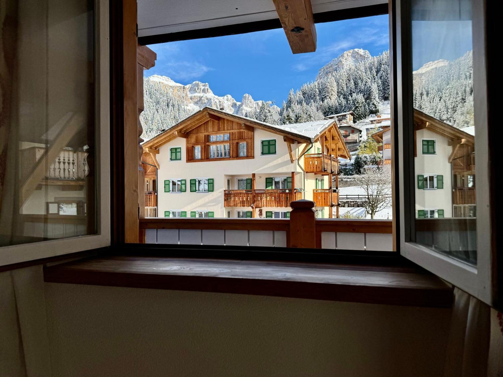 B&B Cesa Planber Mountain View Bike Friendly Canazei Luaran gambar