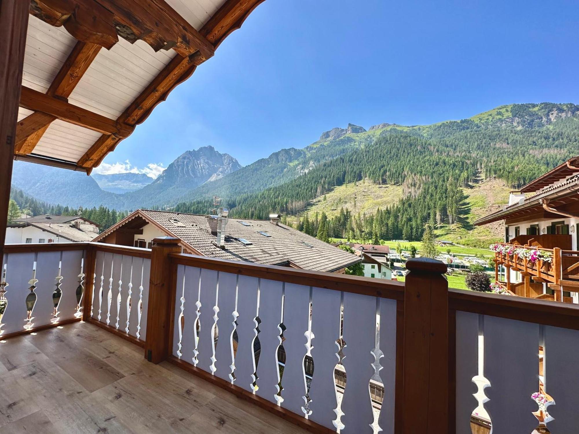 B&B Cesa Planber Mountain View Bike Friendly Canazei Luaran gambar